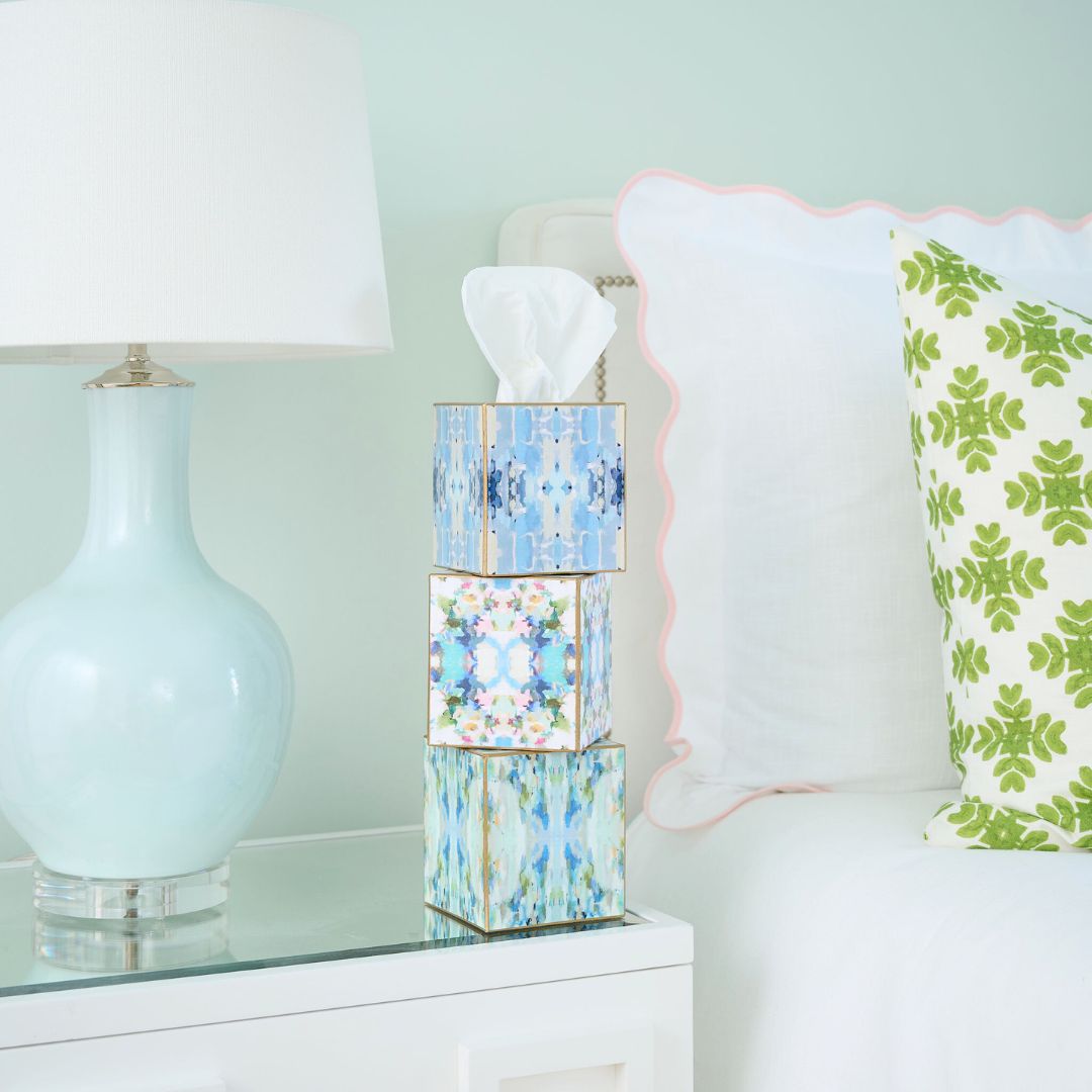 Blue diamond pattern paper-cut tissue box
